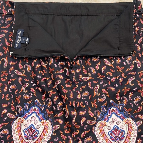 J Crew | No‎ 2 Pencil Skirt | Black/Purple/Pink Paisley Cotton | Size 4 - Picture 5 of 12